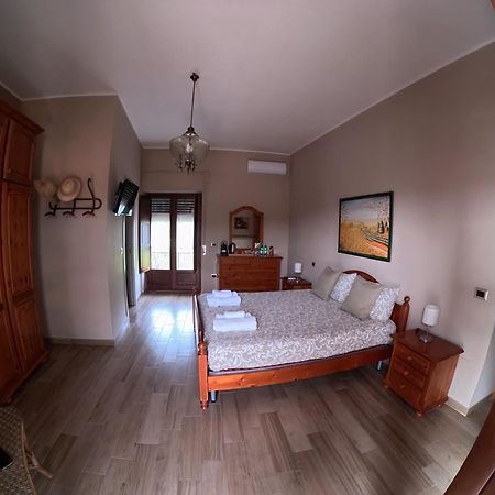 B&B A Casa Di Maybe Caserta Dış mekan fotoğraf