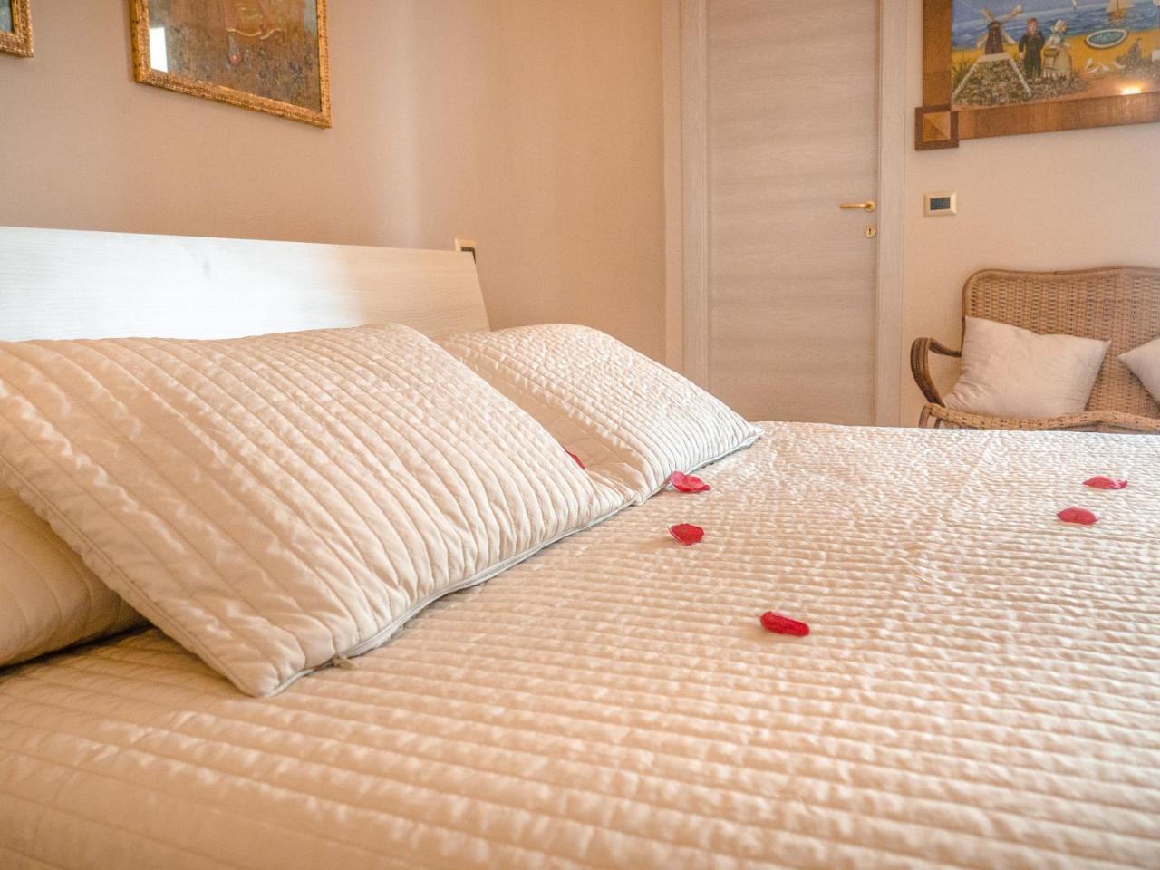 B&B A Casa Di Maybe Caserta Dış mekan fotoğraf